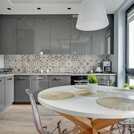 Dom & House - Okrzei Prime *